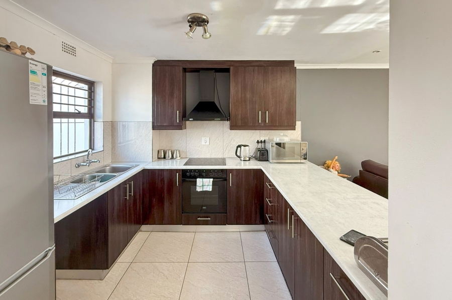 2 Bedroom Property for Sale in Welgelegen Western Cape